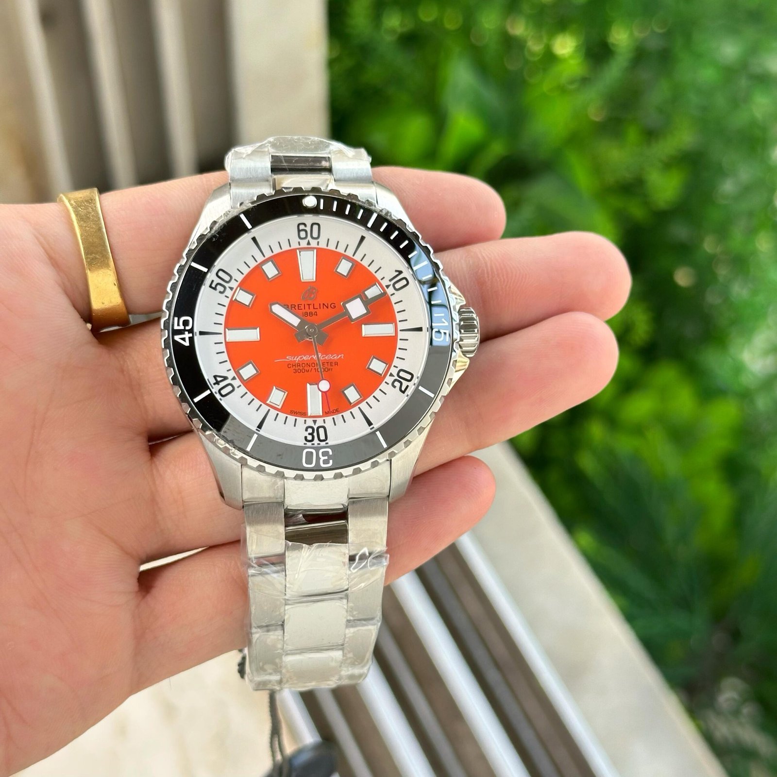 Bold Elegance with Breitling Superocean First Copy (2) Bold Elegance with Breitling Superocean First Copy