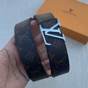 Louis Vuitton Reversible Buckle Black Premium Belt Compact Edition 7AA First Copy